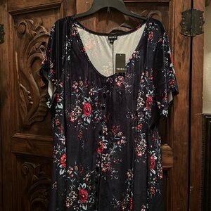 Torrid 4 green floral, short sleeve velvet button front dress
